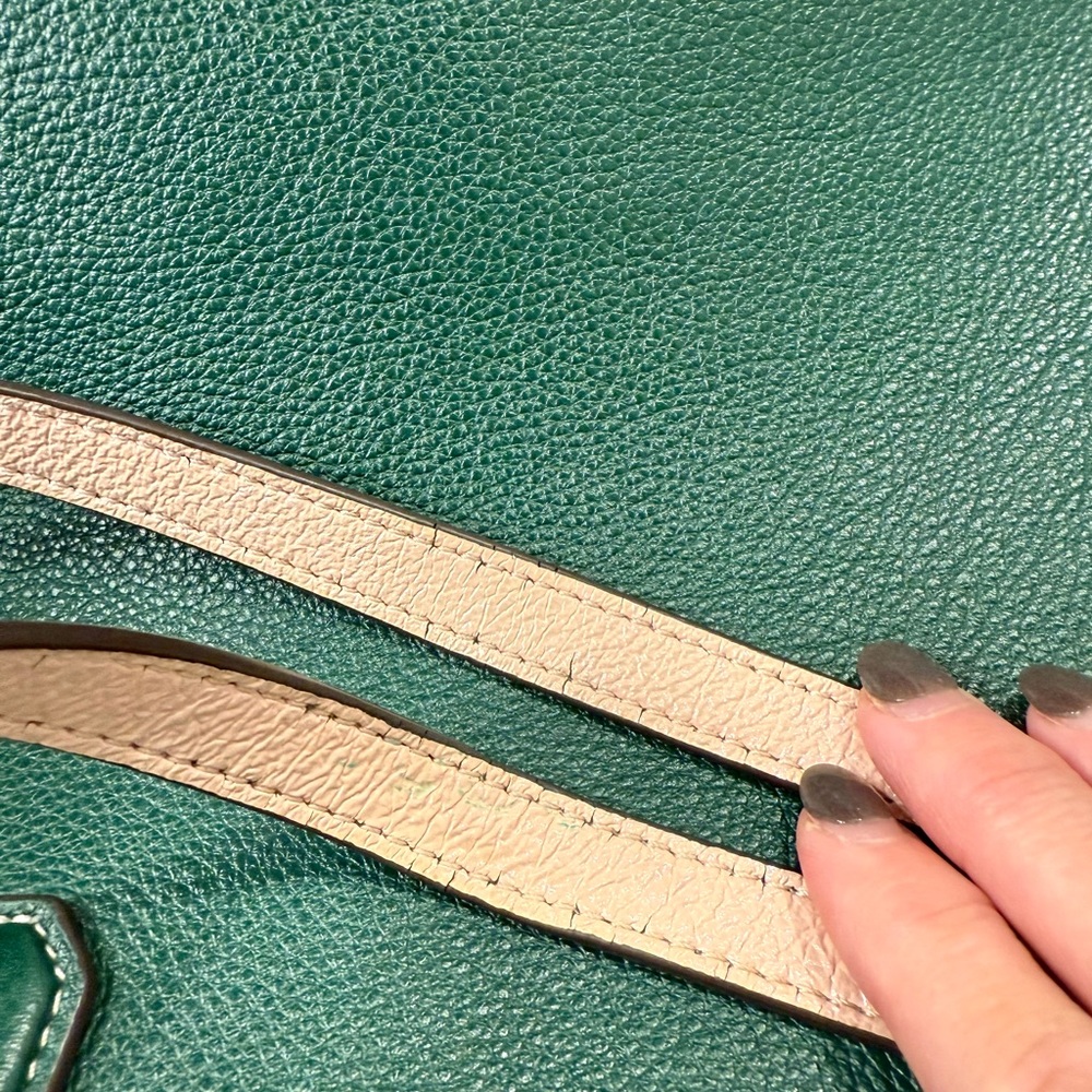 Tory Burch Perry Pebbled Leather in Green/Pink Reversible Laptop Bag Tote EUC - Picture 14 of 16